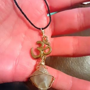 Ohm charm with hanging moonstone